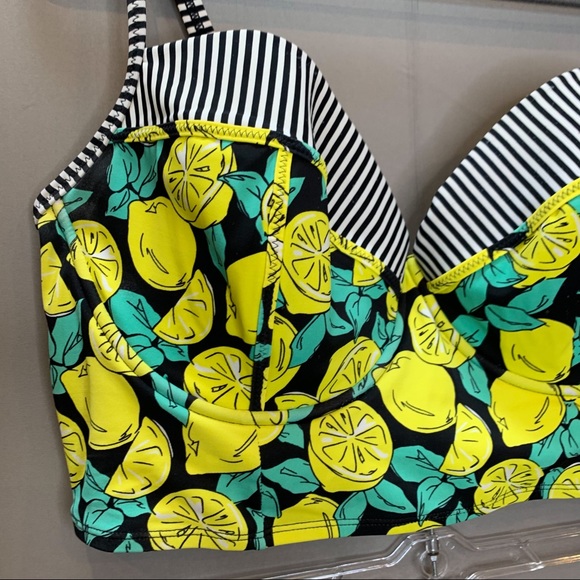 TORRID lemon print matching bikini set, 2X. - Picture 8 of 10